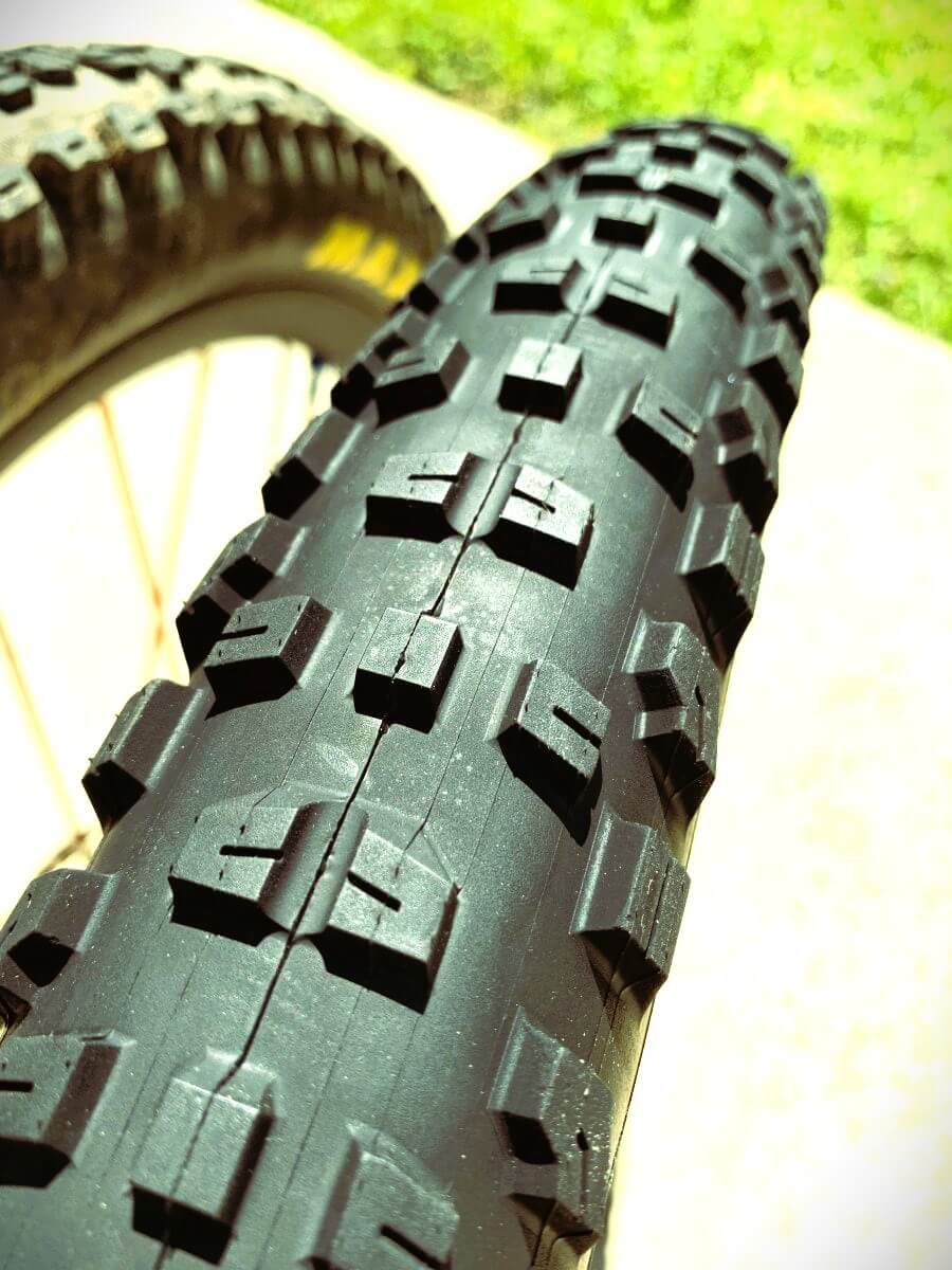 25mm Vs 28mm Tires [Finding The Perfect Fit]